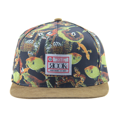 Impresión personalizada Camp Snapback 5 Panel Cap con visor de suéter / correa de cuero