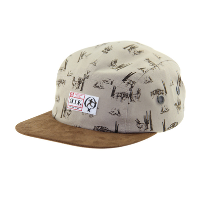 Suede Peak 5 Panel Caps Camp con corona de impresión de sublimación y correa de cuero