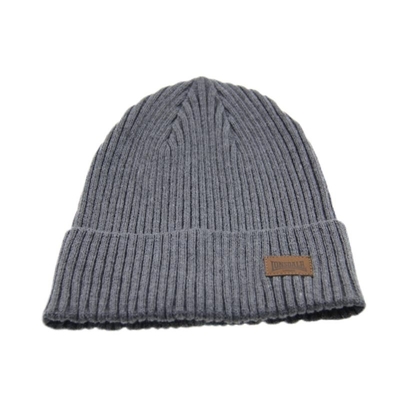 Sombrero de gorro de punto gris con esposas con logotipo de parche de cuero