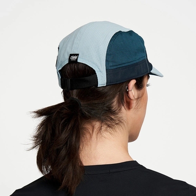 Suede Peak 5 Panel Caps Camp con corona de impresión de sublimación y correa de cuero