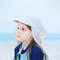 Los niños del espacio en blanco de la nadada agitan la playa del casquillo del algodón que los niños ultravioleta del verano juegan los sombreros Upf 50+